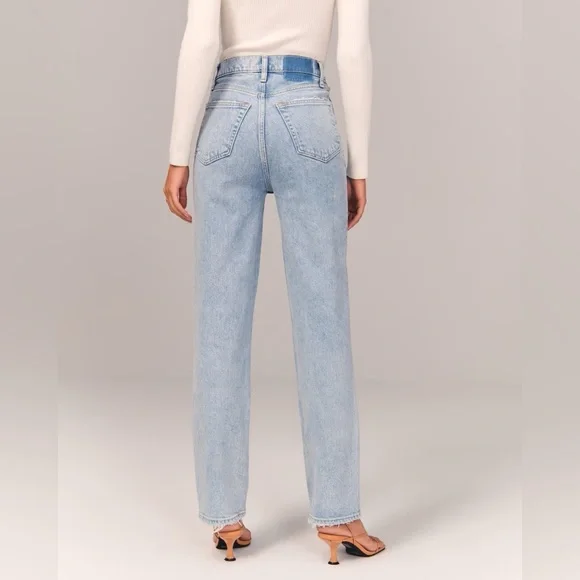 Abercrombie & Fitch - Ultra High Rise 90s Straight Jean - Size 26 Short - Picture 6 of 6